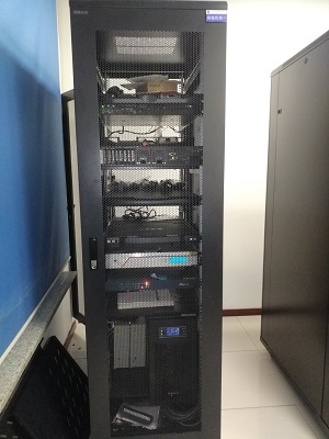 白山江源区人民法院机房UPS